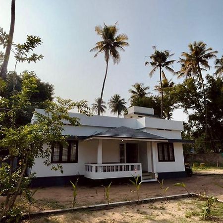 Qubee Home Stay Pallipuram Exterior photo